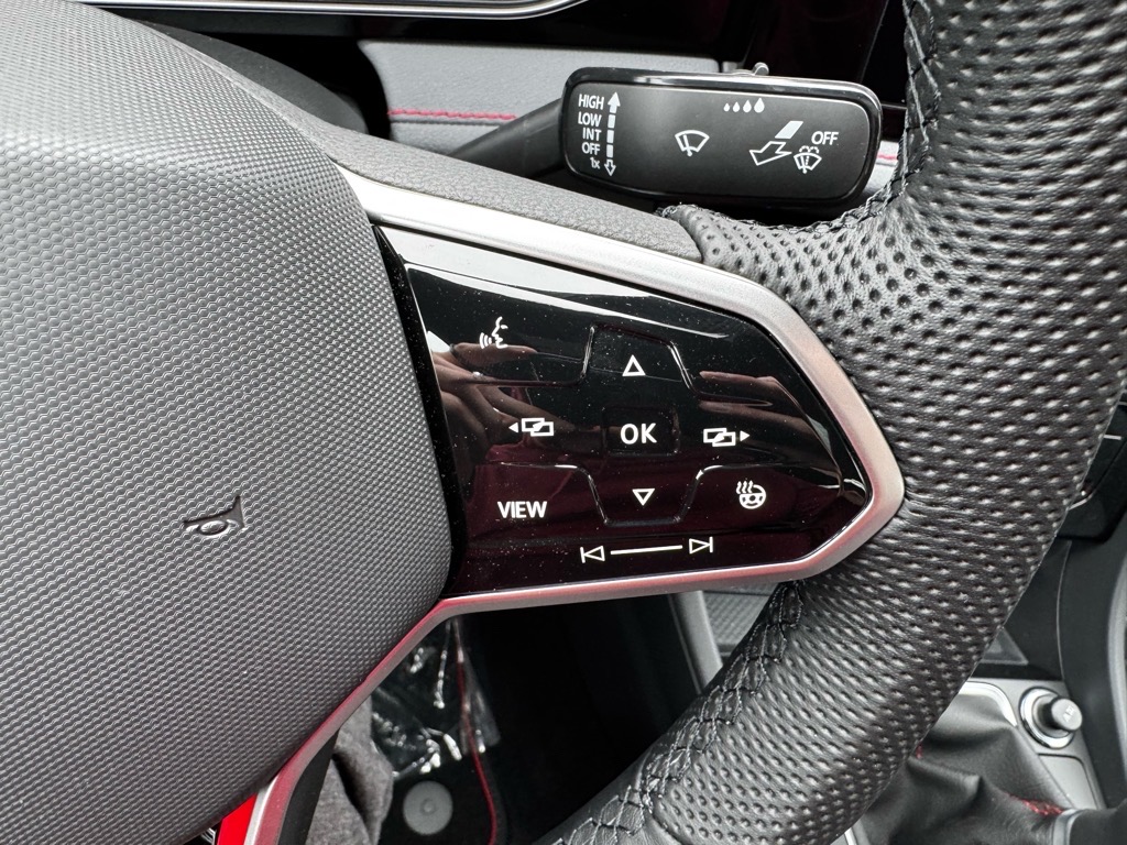 Vehicle image 26 of 35