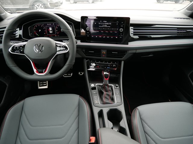 2025 Volkswagen Jetta GLI Autobahn Image 4 of 12