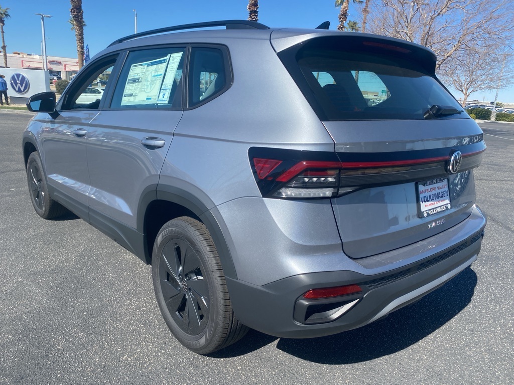 Vehicle image 7 of 32