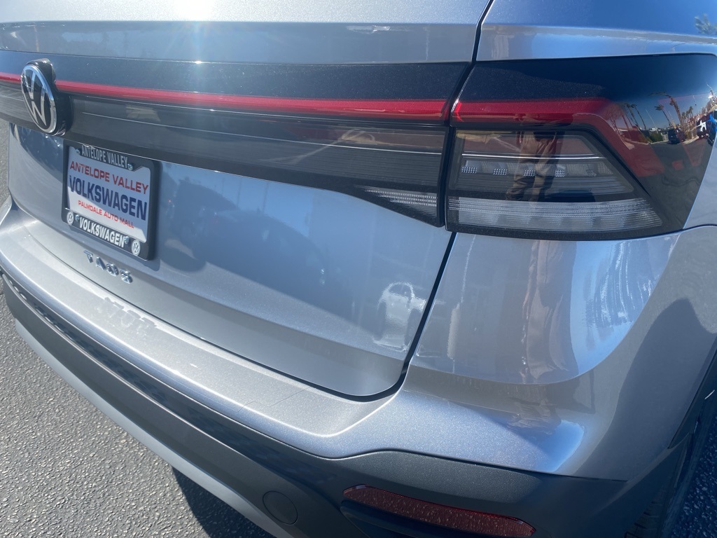 Vehicle image 12 of 32