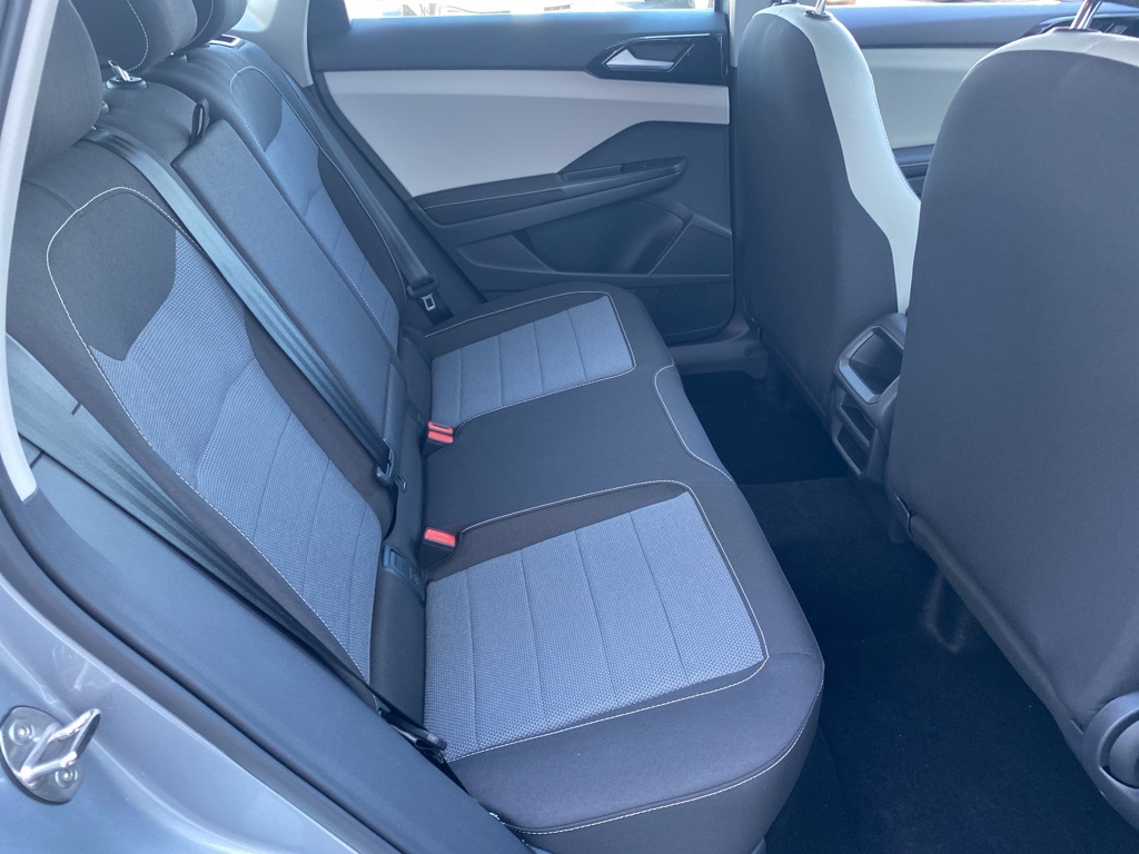 Vehicle image 22 of 32