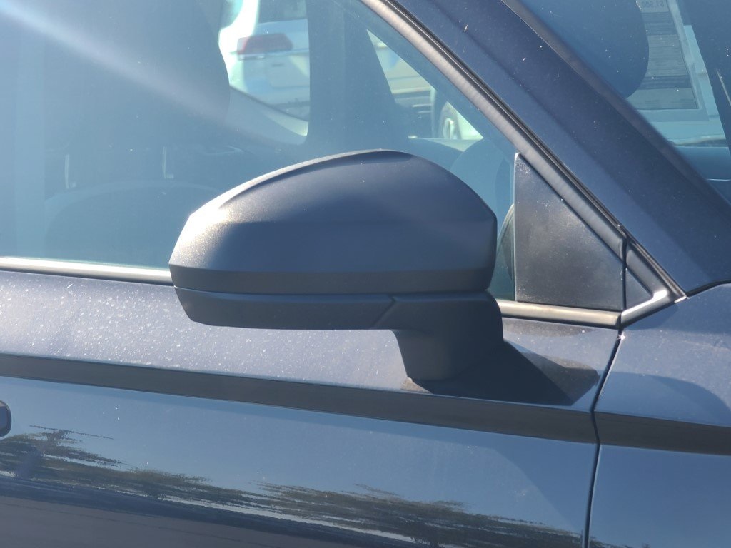 2025 Volkswagen Taos S Image 9 of 17