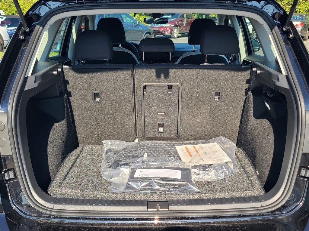 2025 Volkswagen Taos S Image 5 of 17