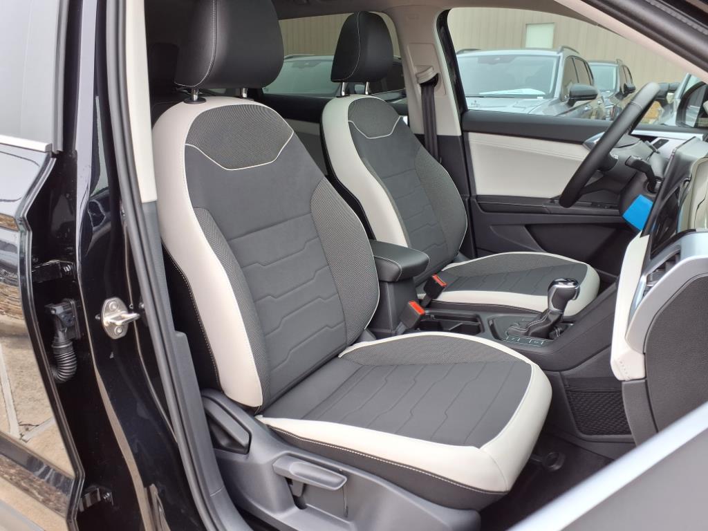 Vehicle image 12 of 20