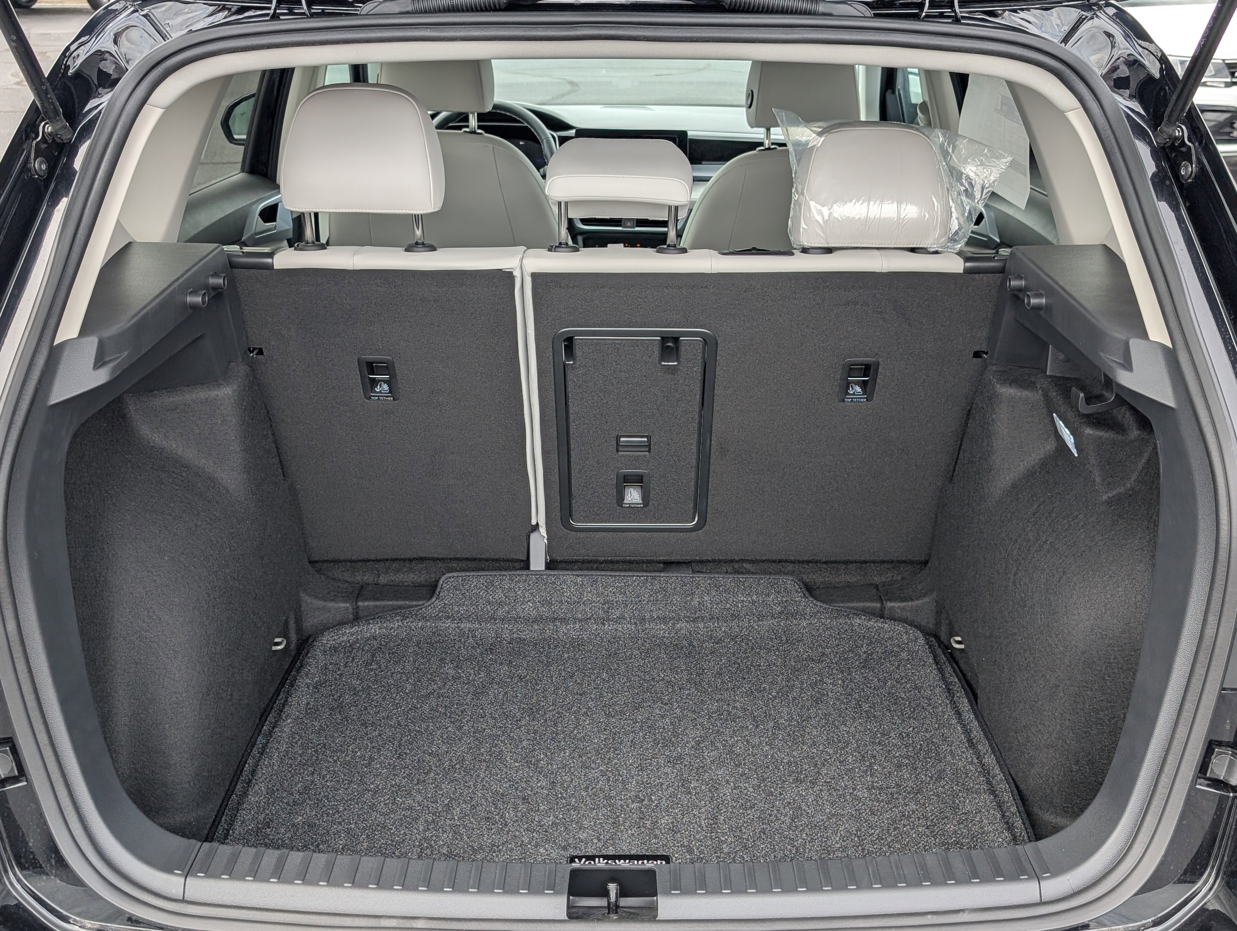 Vehicle image 9 of 33