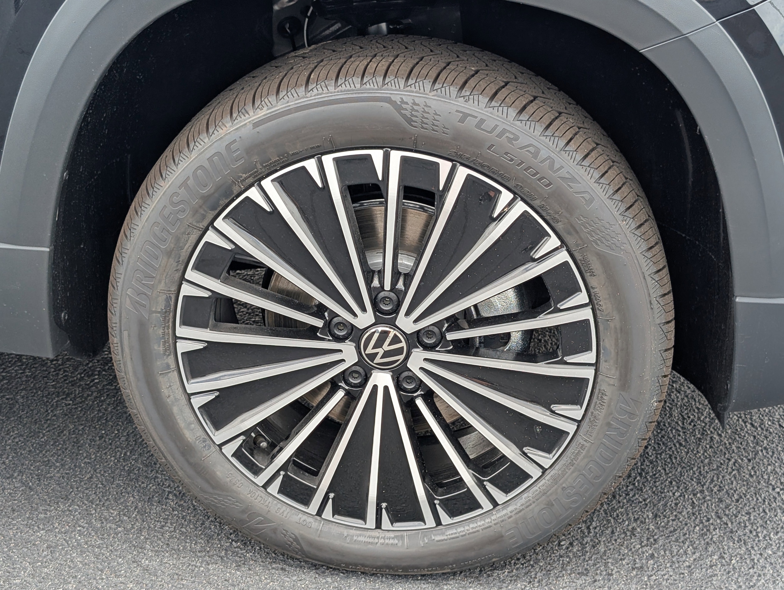 Vehicle image 8 of 33