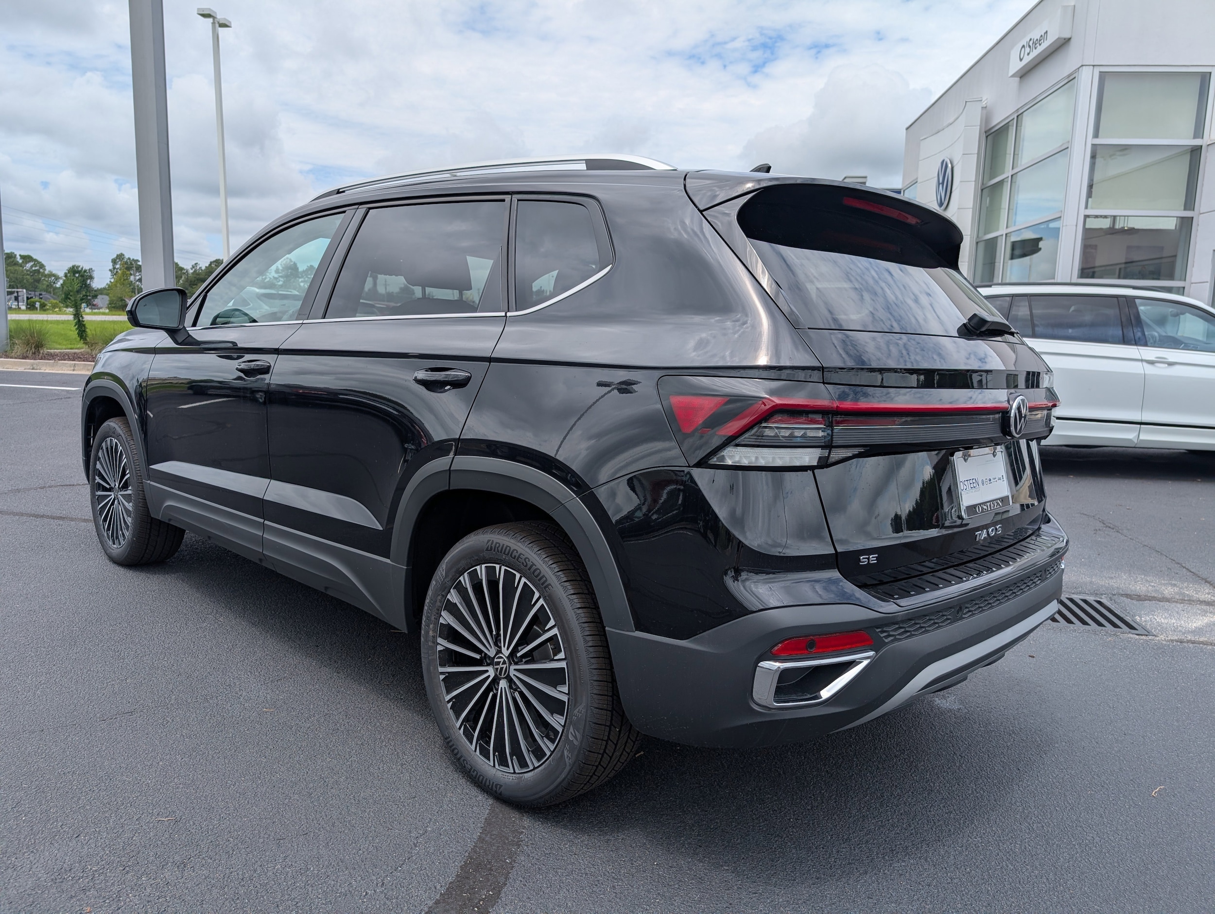 Vehicle image 6 of 33
