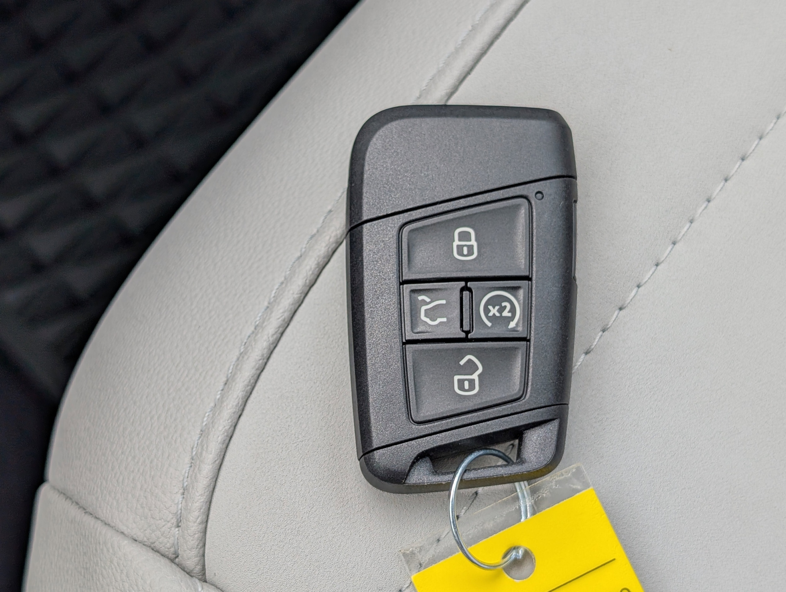 Vehicle image 20 of 33