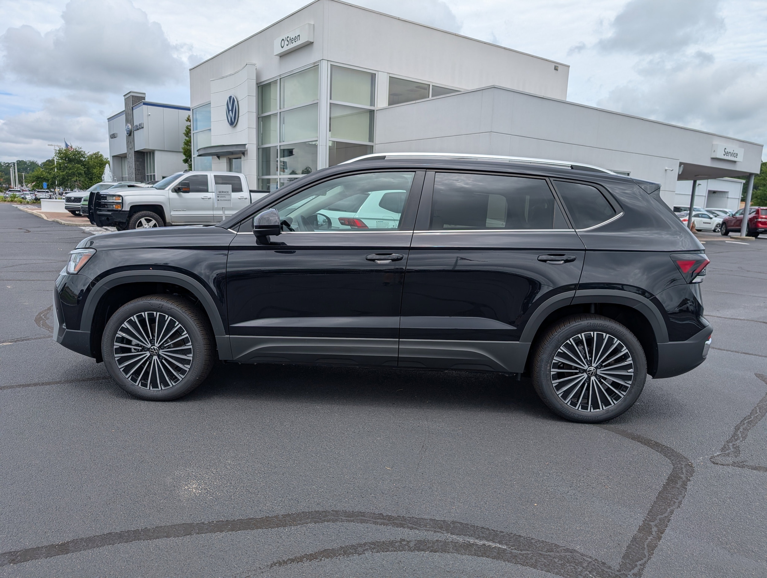 Vehicle image 7 of 33