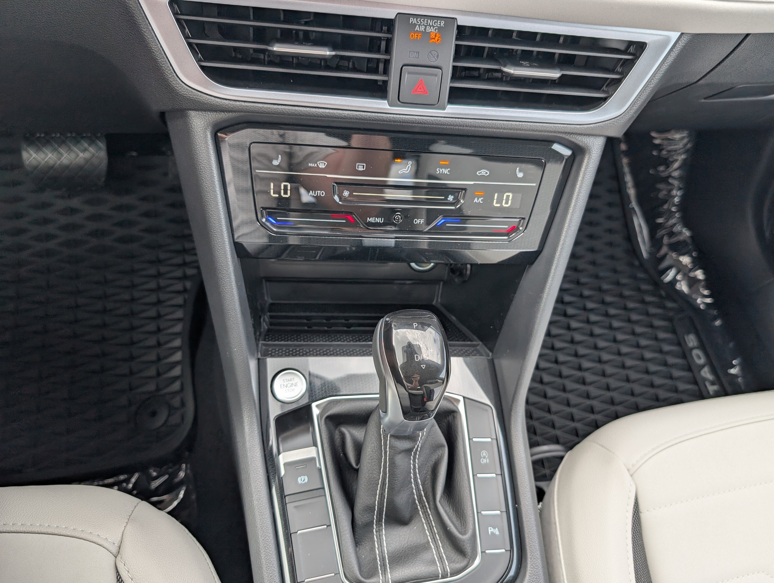 Vehicle image 18 of 33