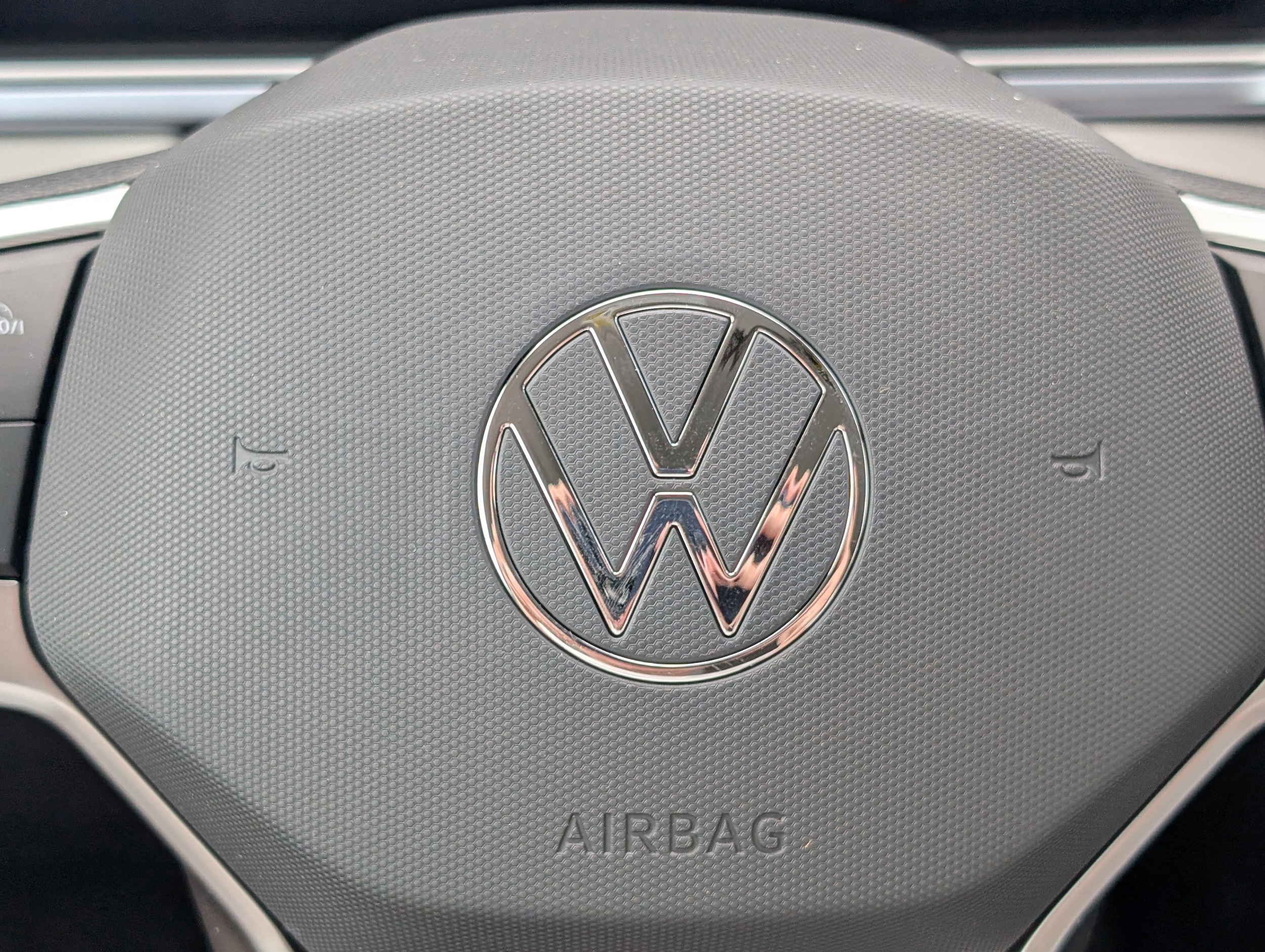 Vehicle image 14 of 33