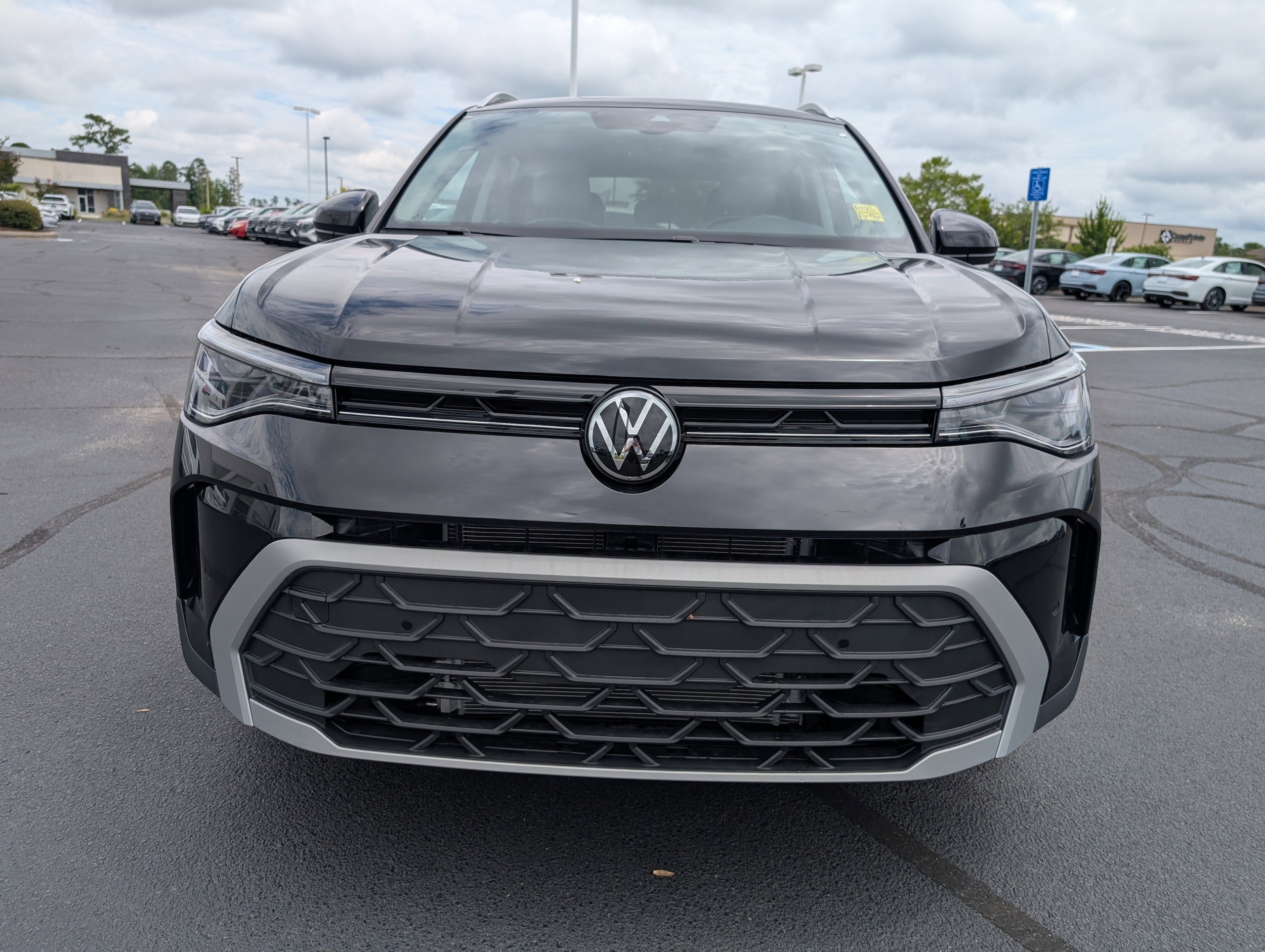 Vehicle image 32 of 33