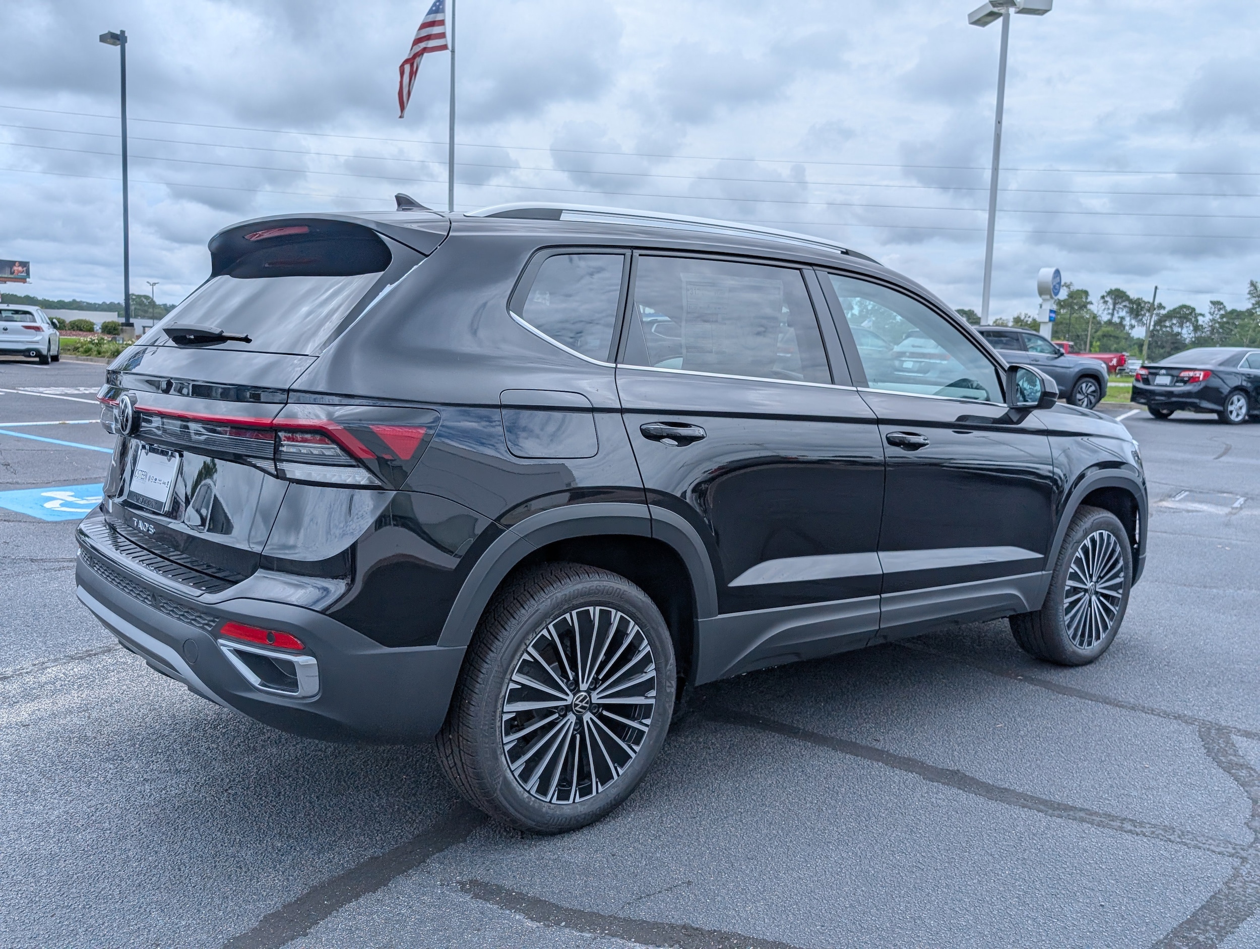 Vehicle image 5 of 33