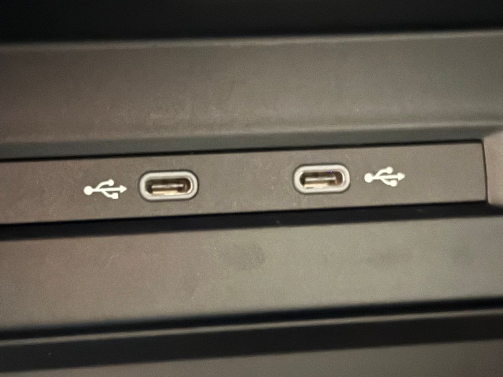 2025 Volkswagen Taos SE Image 27 of 40