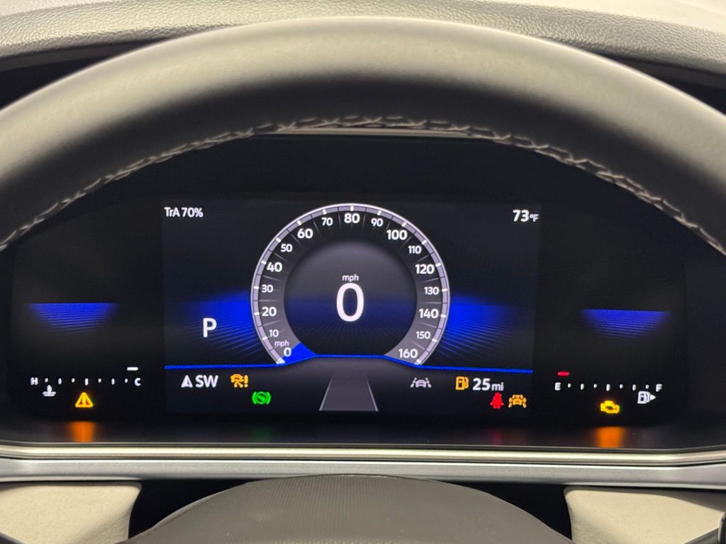 2025 Volkswagen Taos SE Image 18 of 40