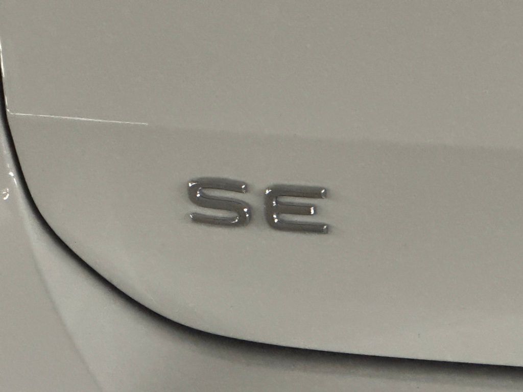 2025 Volkswagen Taos SE Image 36 of 40