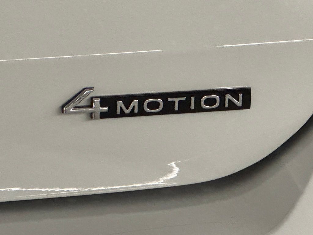 2025 Volkswagen Taos SE Image 32 of 40