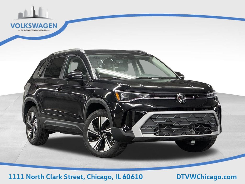 2025 Volkswagen Taos SE Image 2 of 38