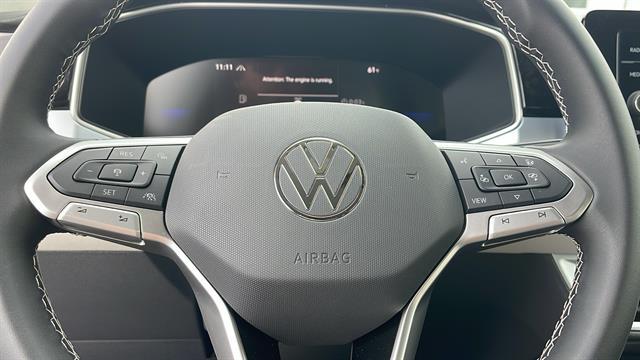 Vehicle image 17 of 34