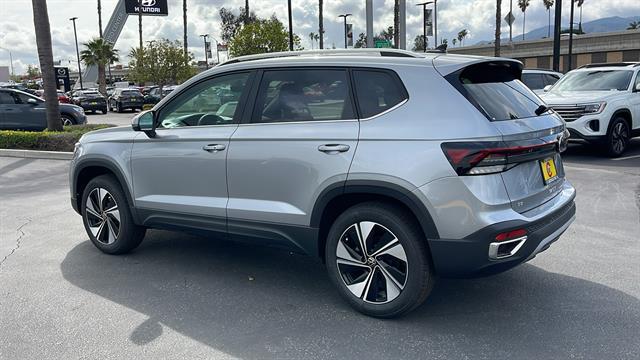 Vehicle image 12 of 34