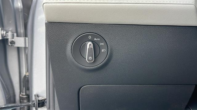 Vehicle image 24 of 34