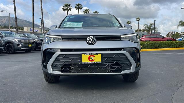 Vehicle image 5 of 34