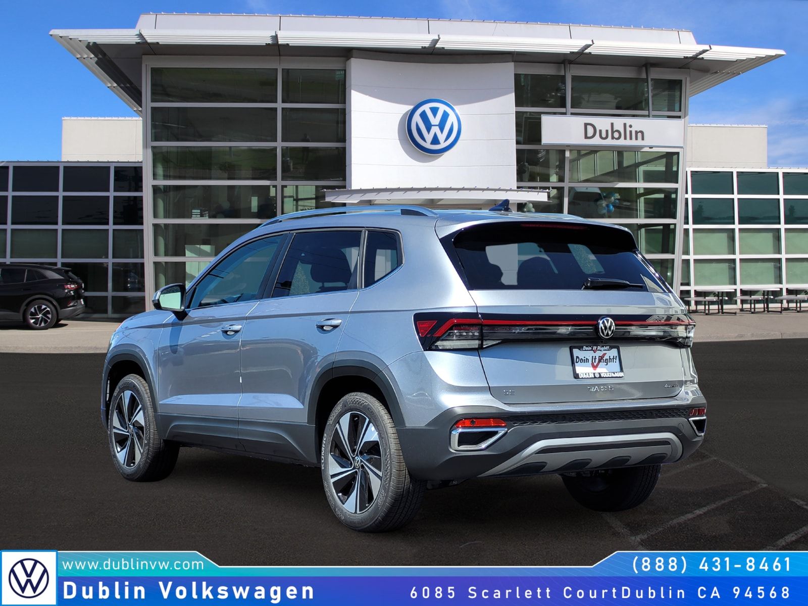 Vehicle image 7 of 17