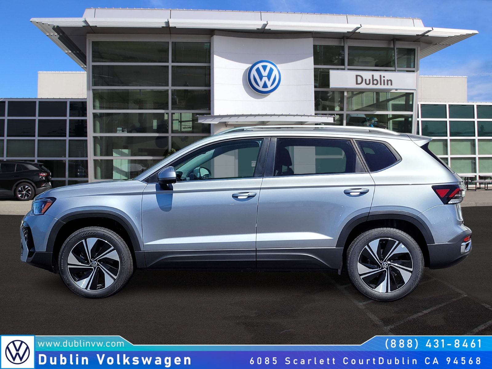 Vehicle image 8 of 17