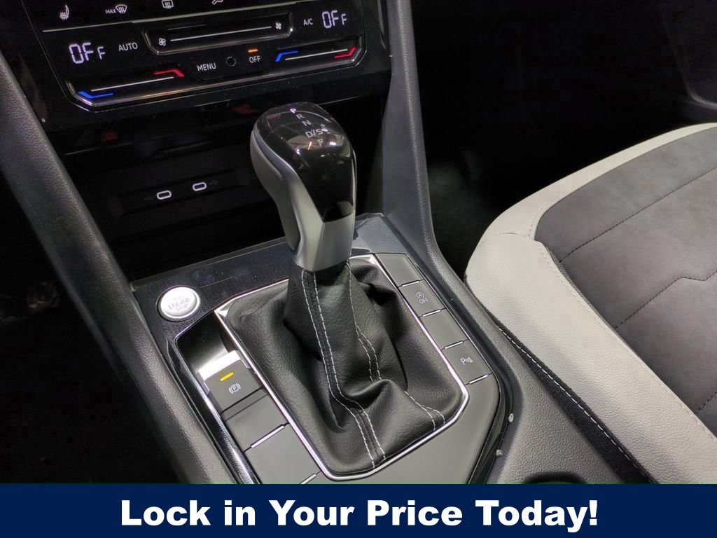 Vehicle image 12 of 24