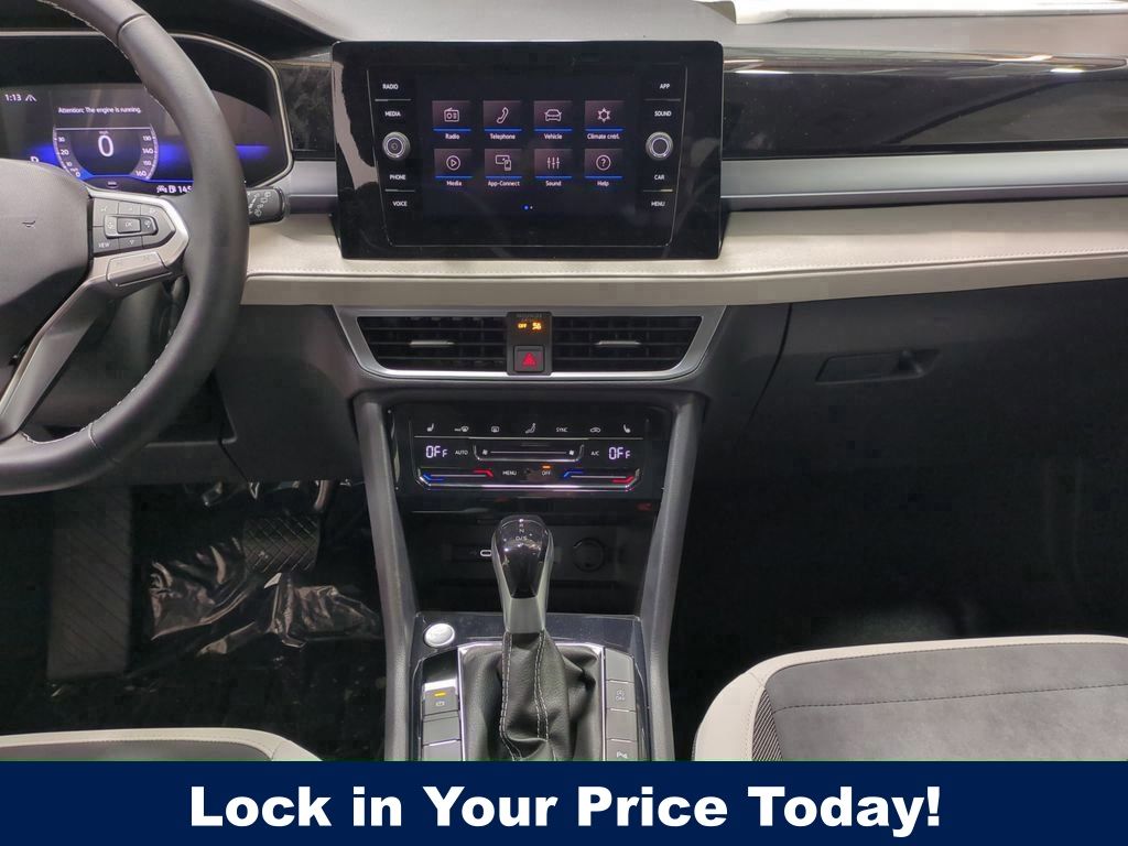 Vehicle image 14 of 24