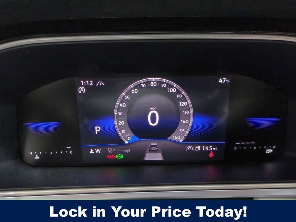 Vehicle image 13 of 24