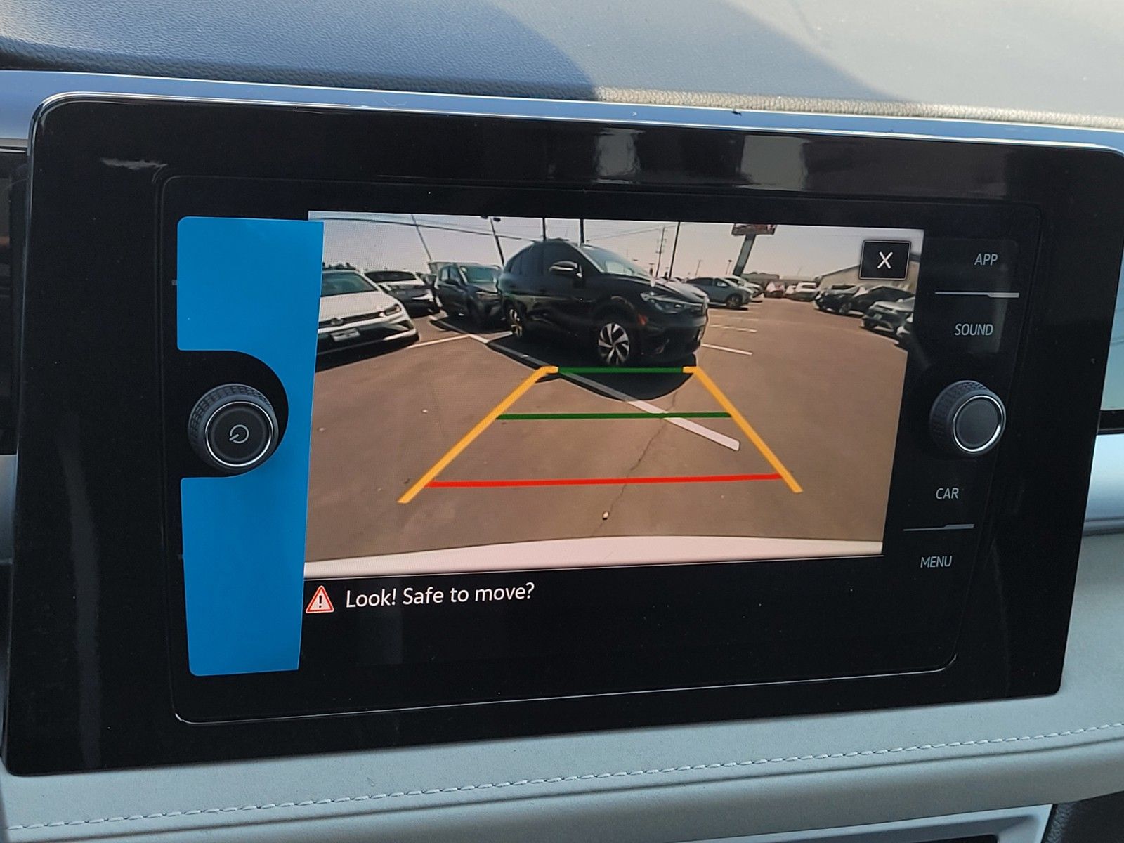 Vehicle image 14 of 17