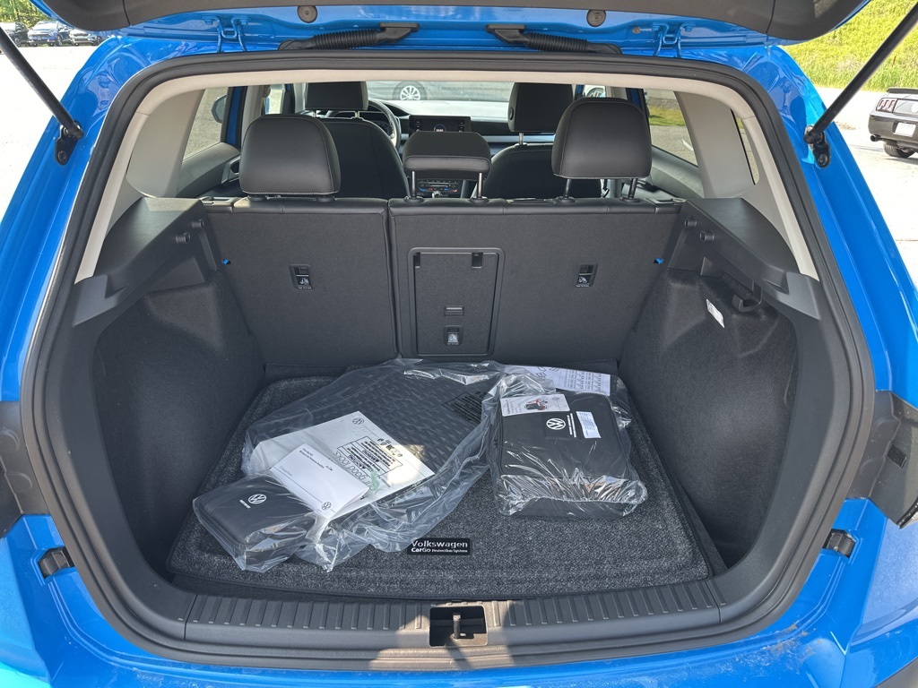 Vehicle image 9 of 20