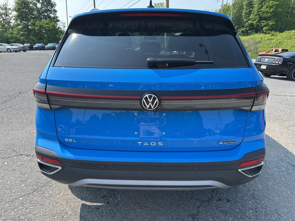 Vehicle image 8 of 20