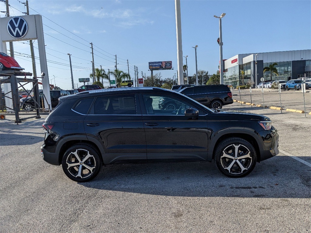 Vehicle image 5 of 32