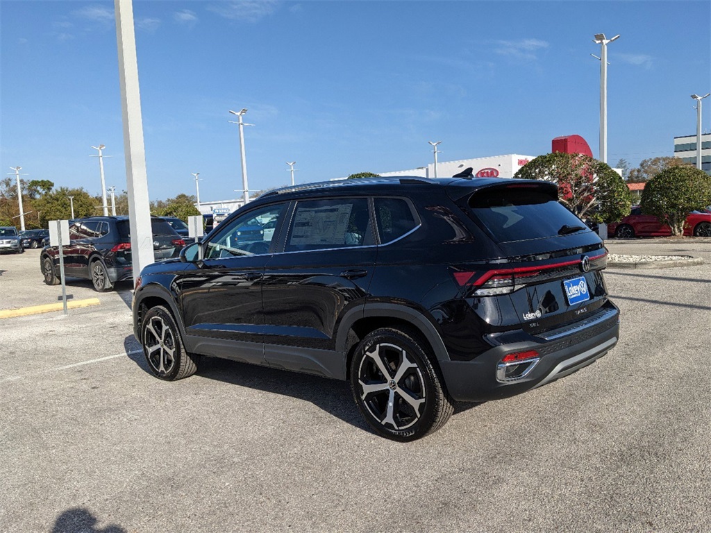 Vehicle image 8 of 32