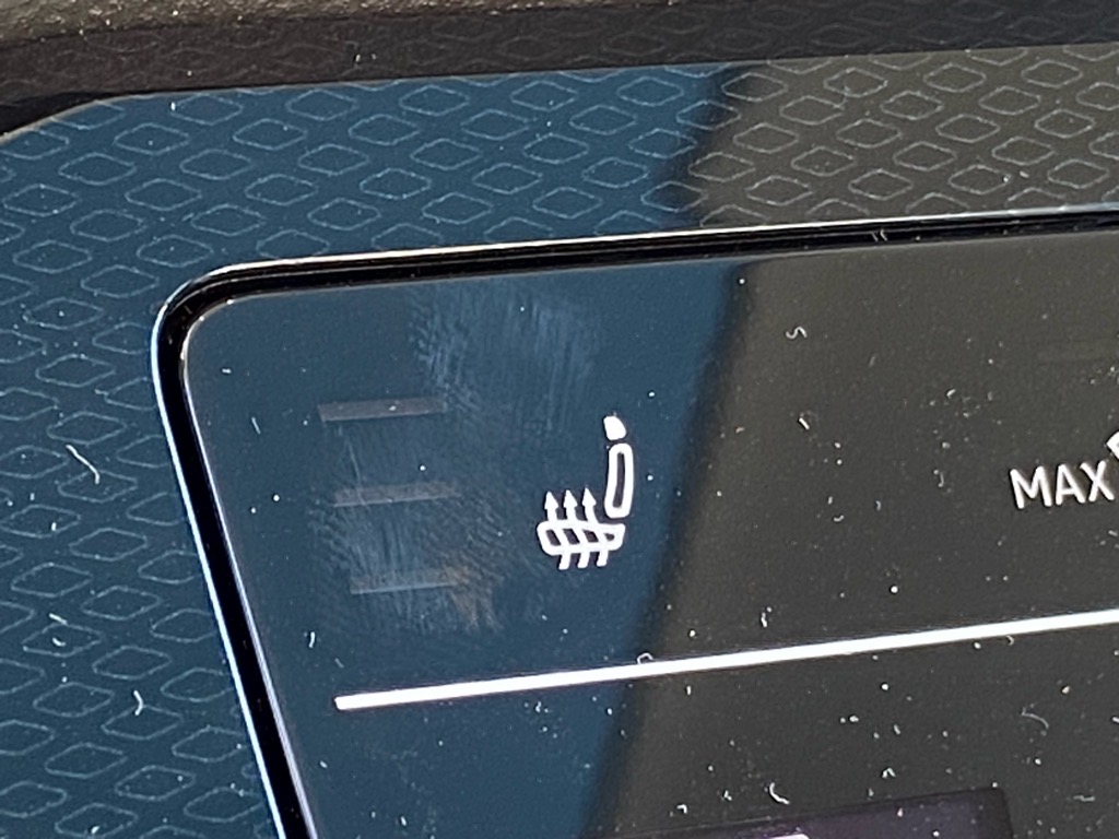 Vehicle image 10 of 12