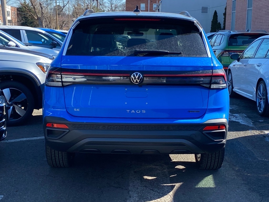 Vehicle image 4 of 12