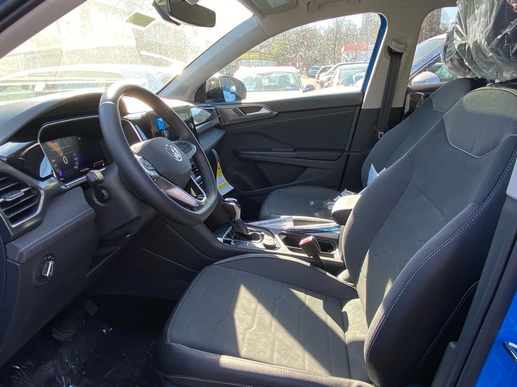 Vehicle image 8 of 12