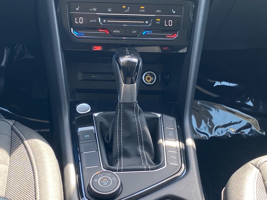 Vehicle image 5 of 12
