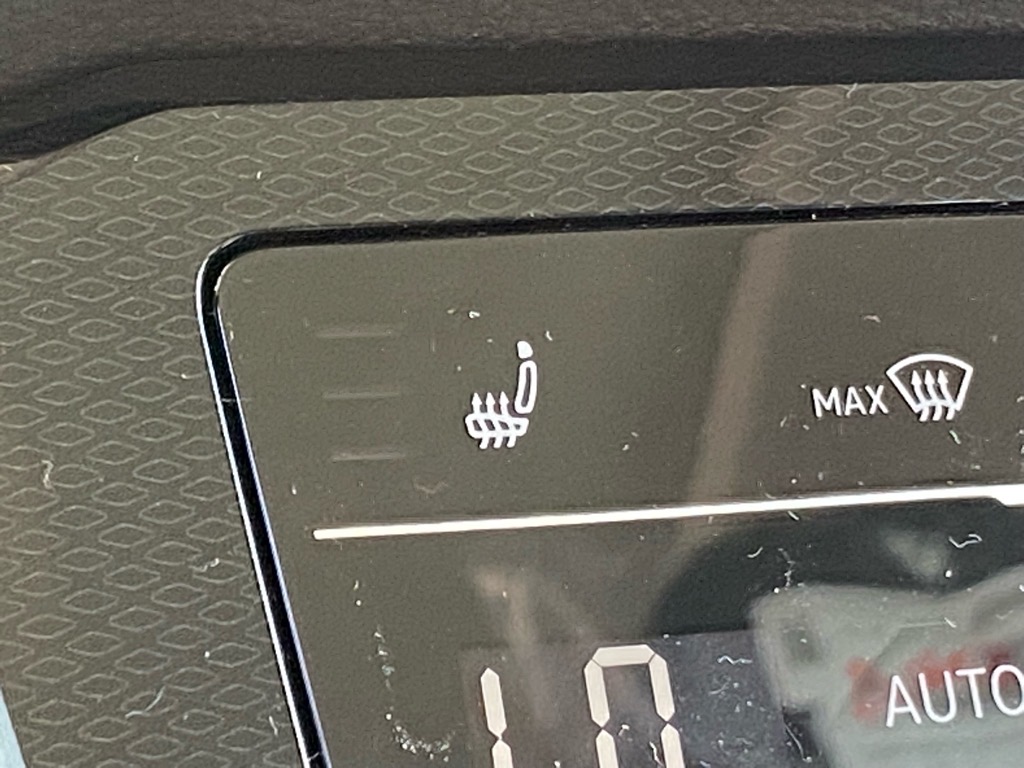 Vehicle image 8 of 12