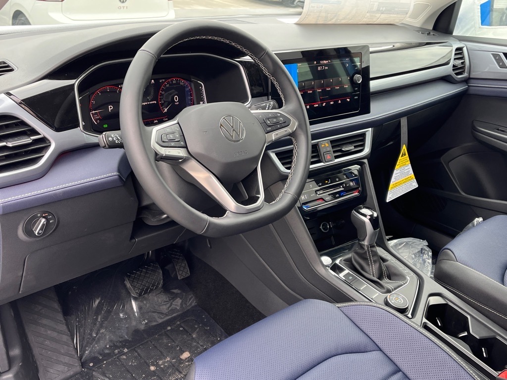 Vehicle image 8 of 13