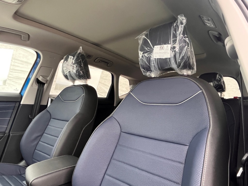 Vehicle image 5 of 13