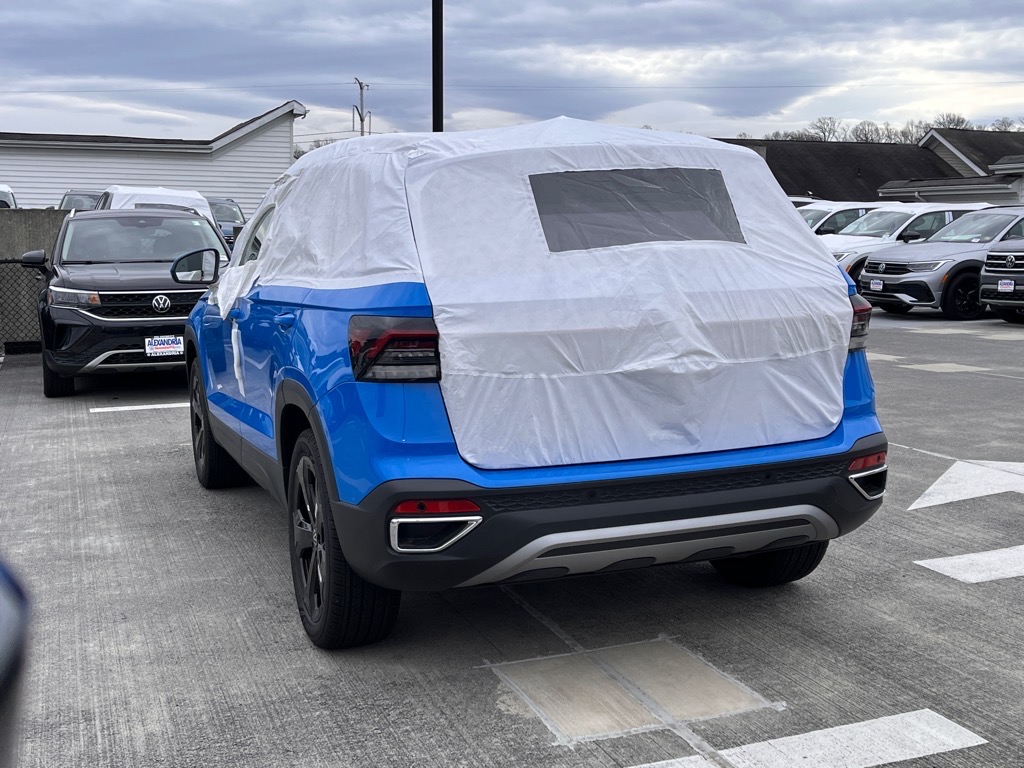 Vehicle image 4 of 13