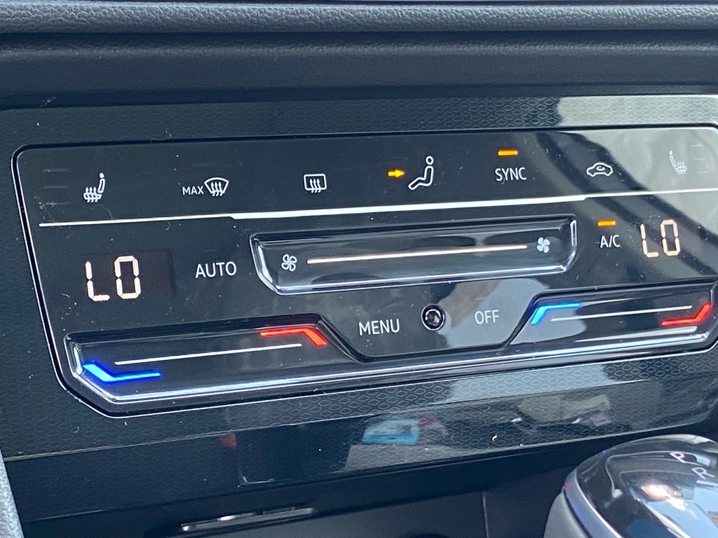 Vehicle image 8 of 12