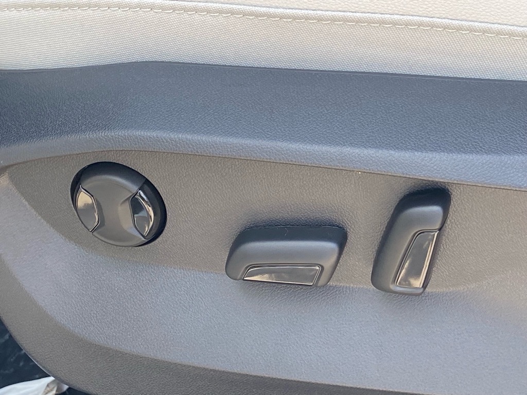 Vehicle image 12 of 12