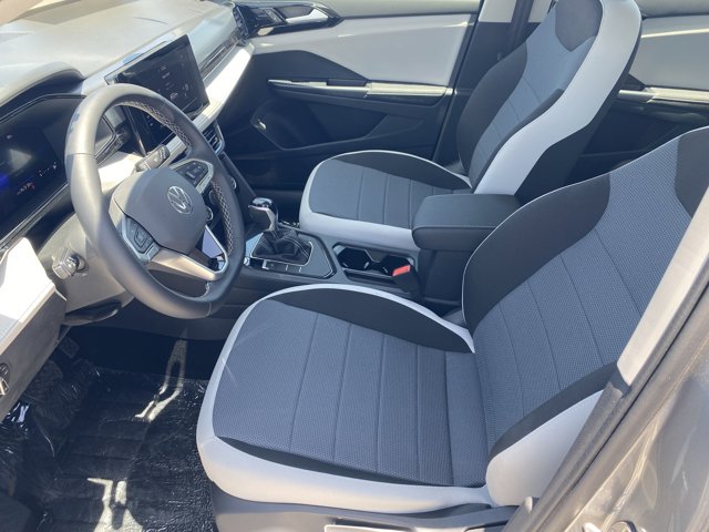 Vehicle image 12 of 17