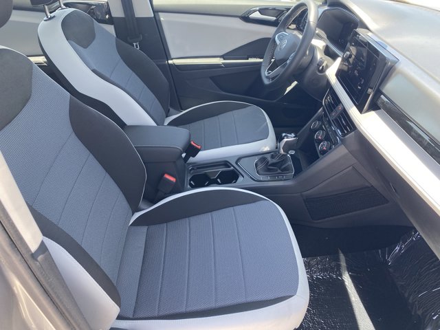 Vehicle image 9 of 17