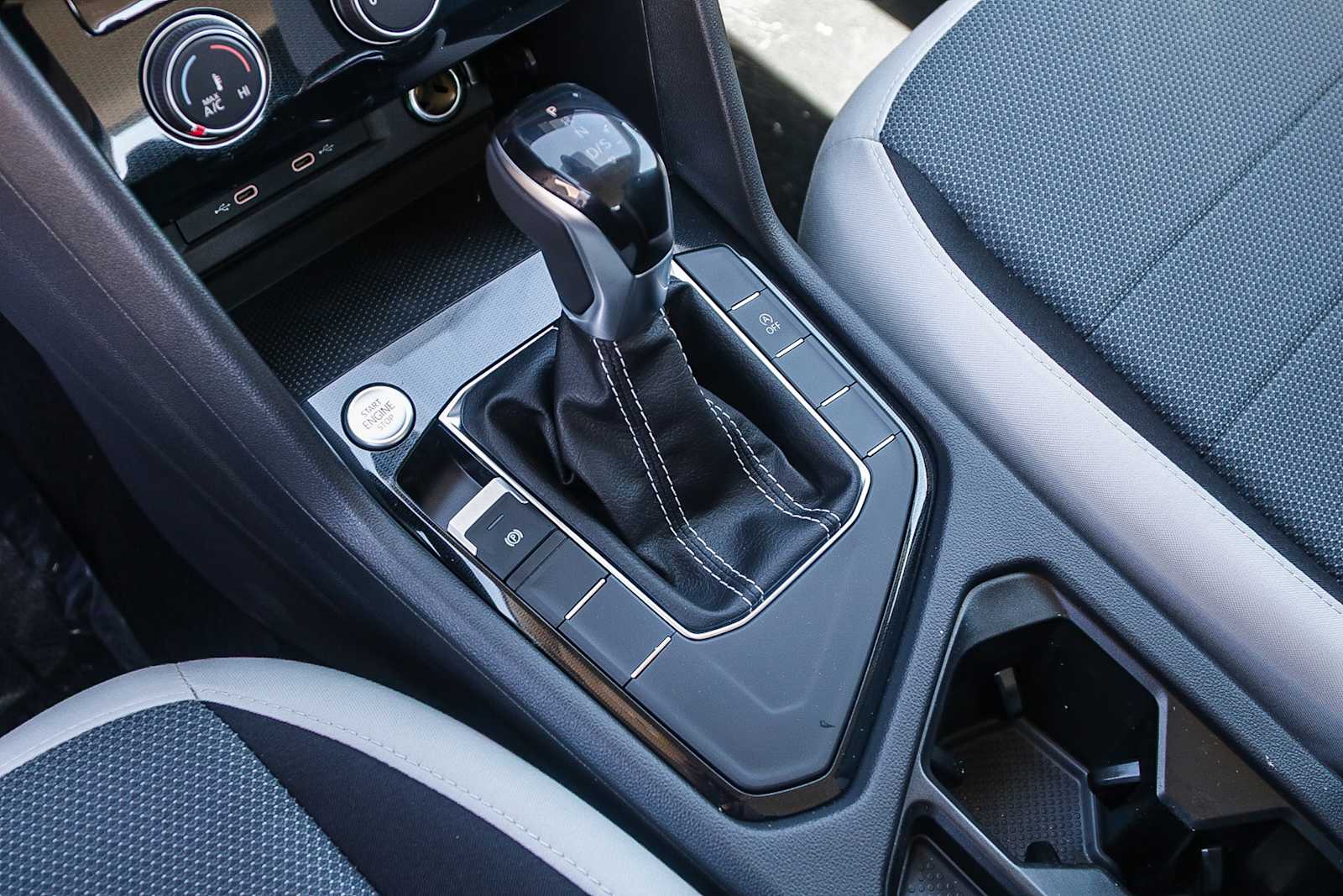 Vehicle image 19 of 26