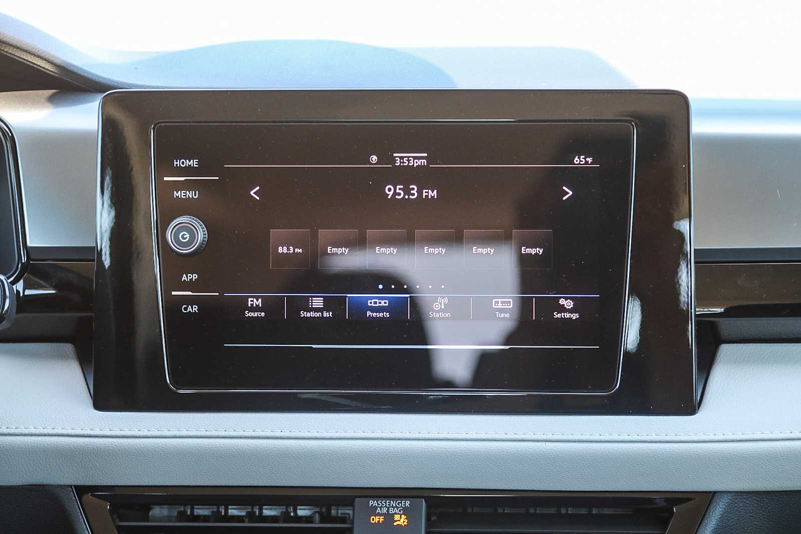 Vehicle image 17 of 26